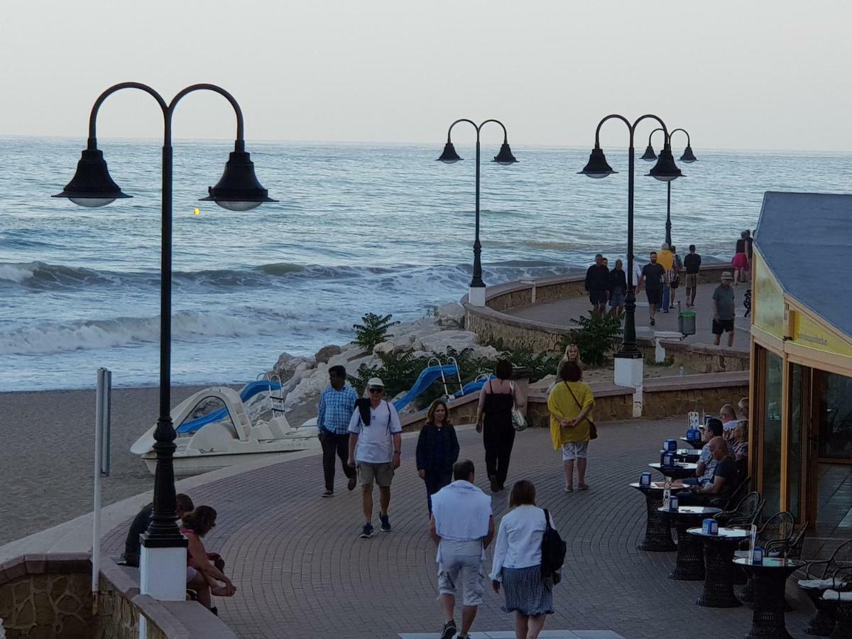 טורמולינוס Lujoso Estudio Frontal Al Mar מראה חיצוני תמונה